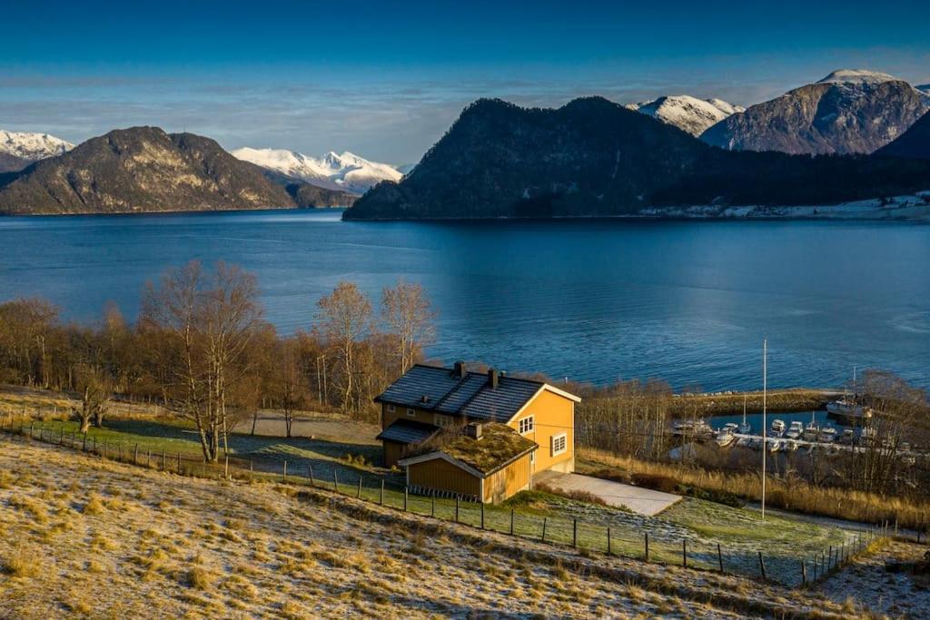 Moonvalley Lodge - Stort & Koselig Hus - Mandalen Bagian luar foto